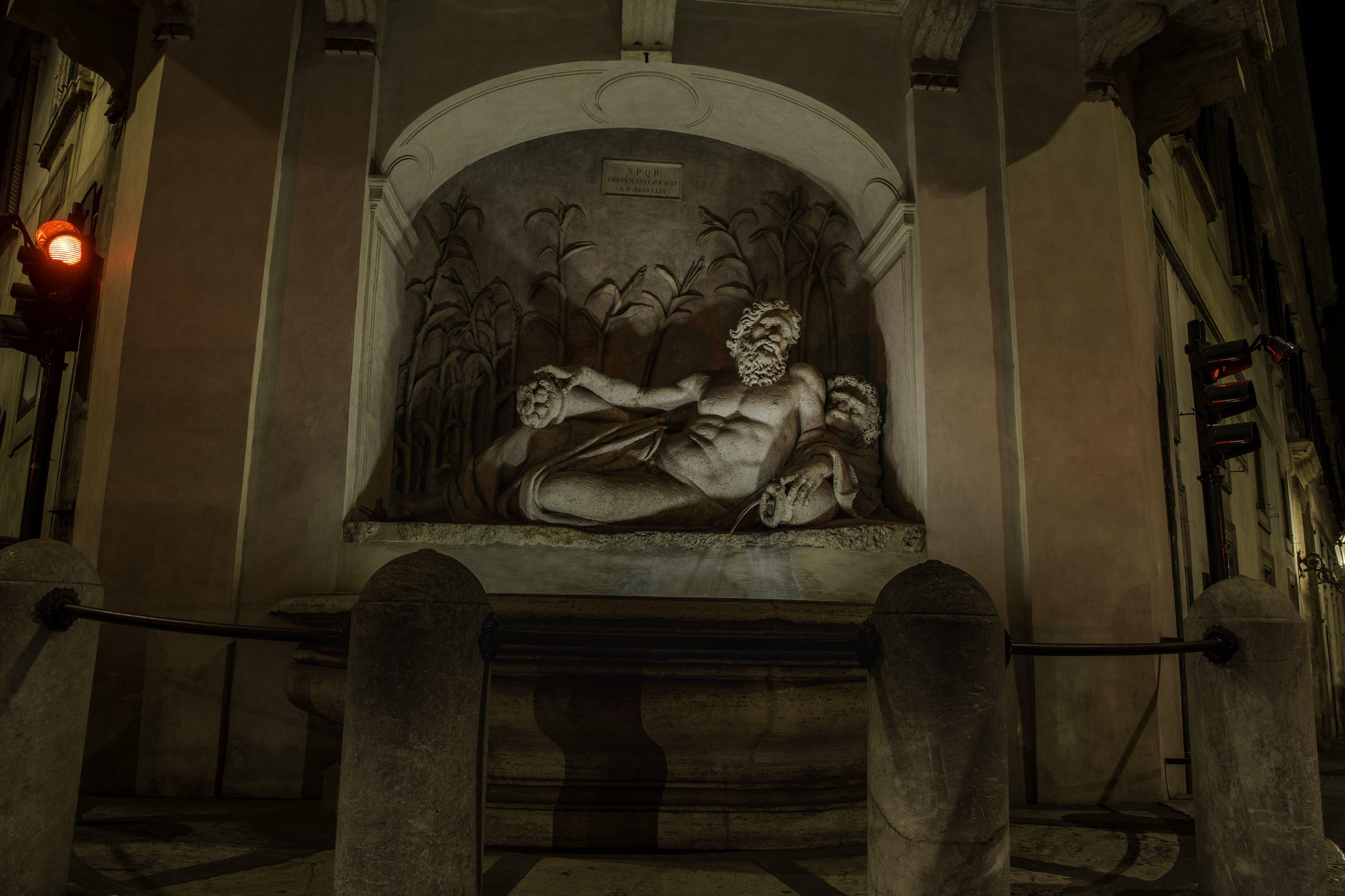Luxury Rooms H 2000 Roma — Photos 1